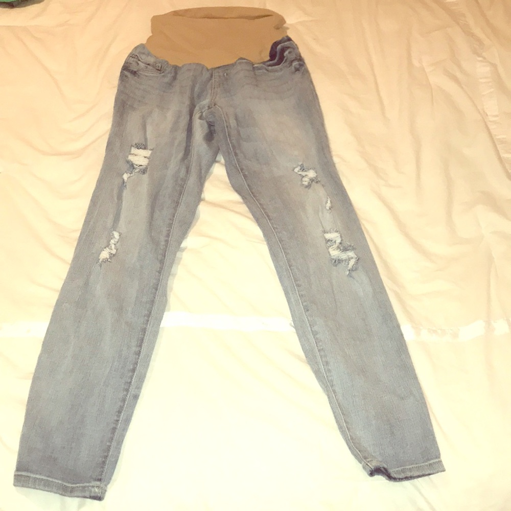 ‼️SOLD‼️ Ripped skinny maternity jeans